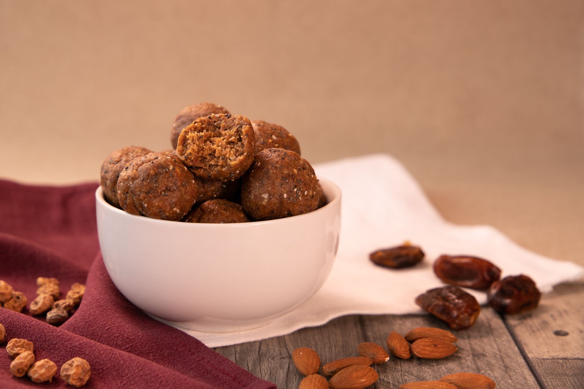 Date and Almond Energy Balls