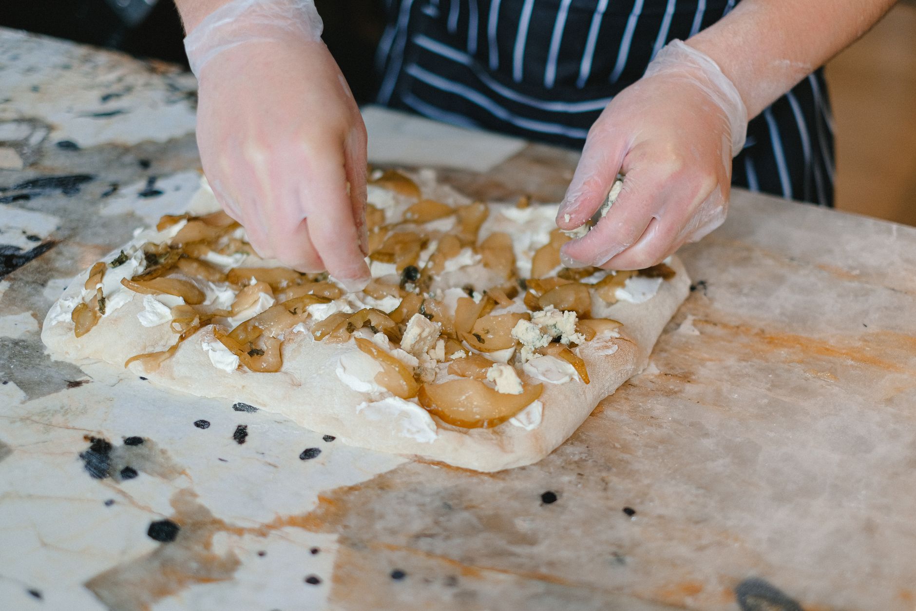 Italian Cheese-Filled Thin Flatbread
