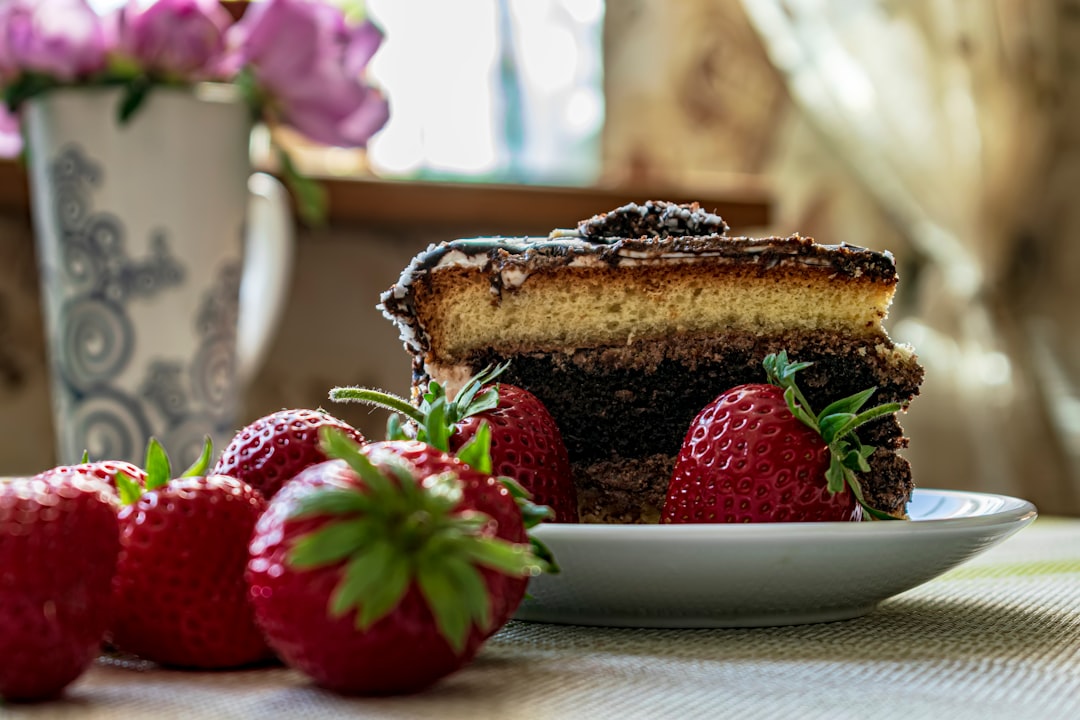 5-Minute Fudgy Chocolate Mousse Cake