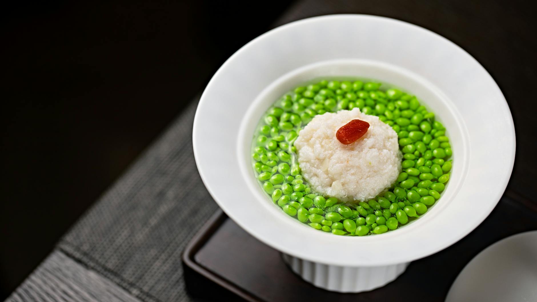 10-Minute Ginger Congee with Goji & Peas