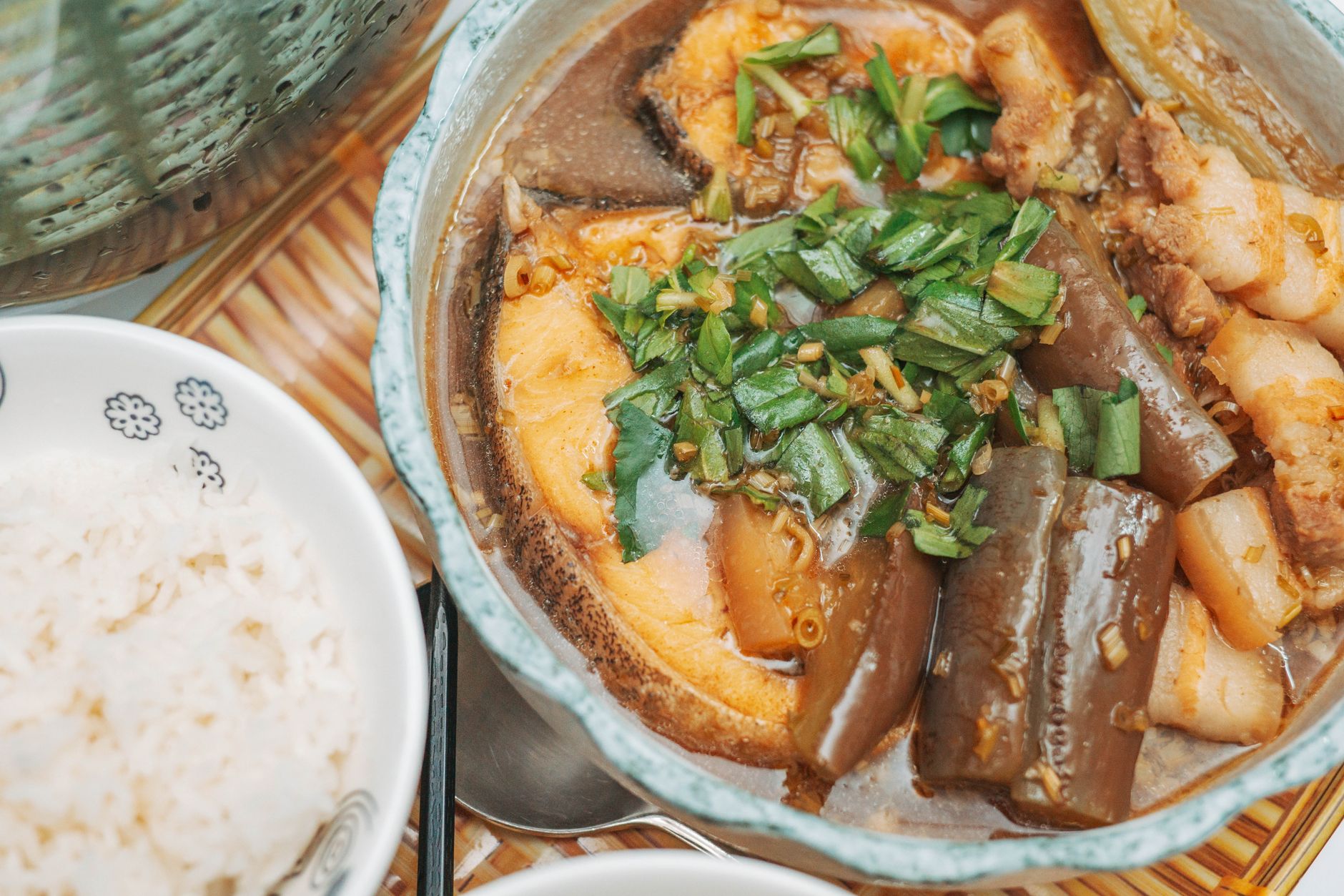 Glossy Garlic Braised Eggplant with Rice