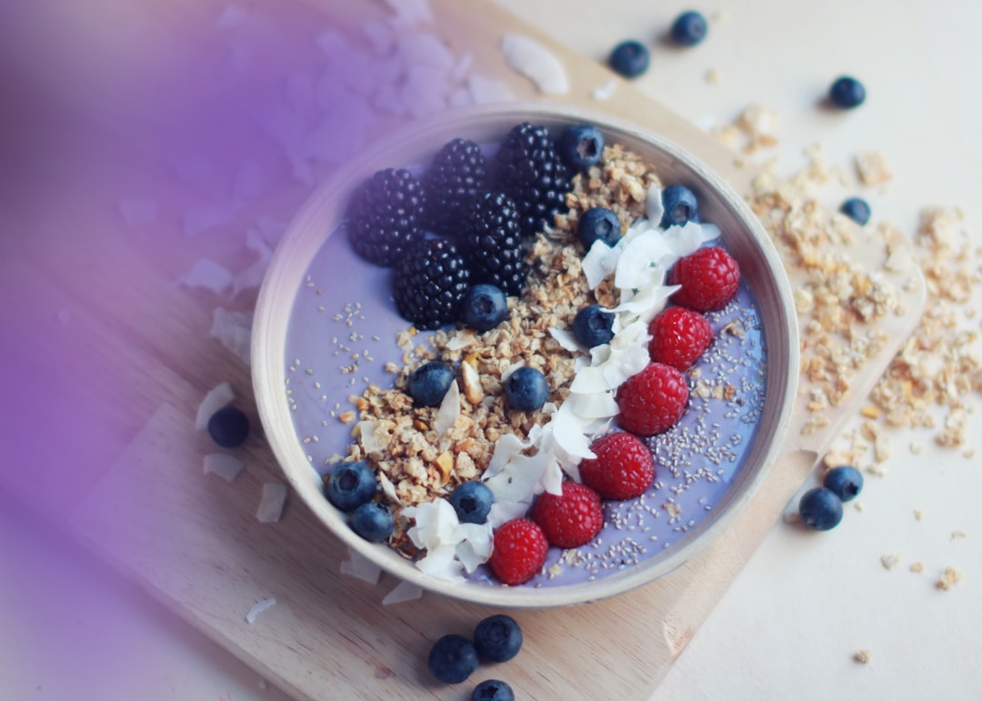 Granola & Fruit Smoothie Bowl