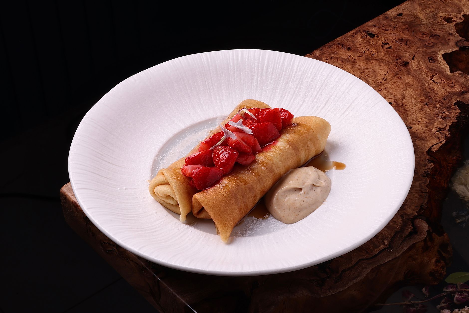 Harajuku Crepes with Strawberries & Cream