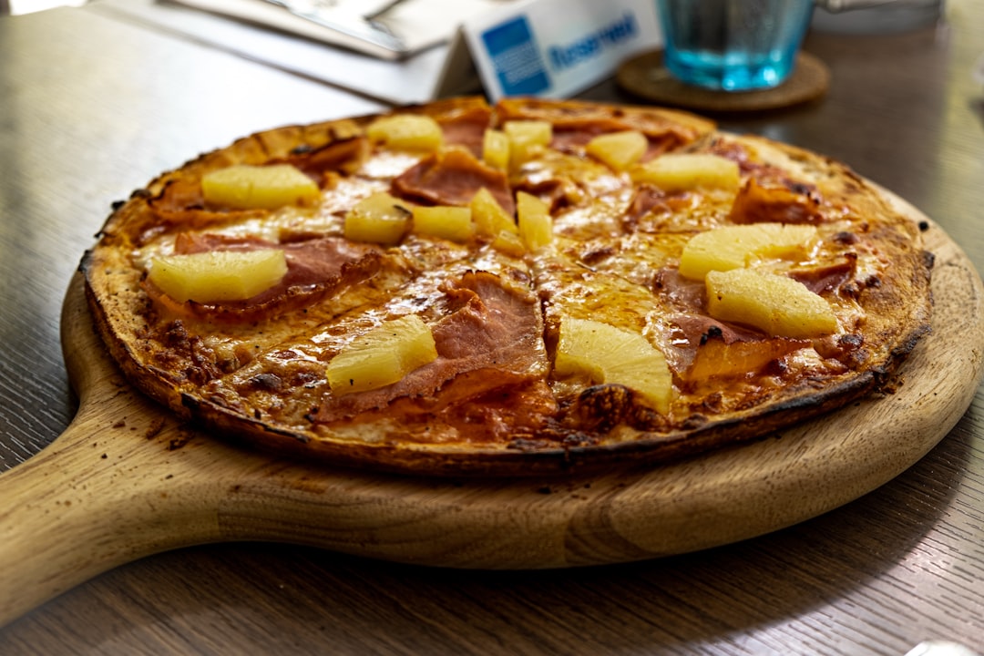 20-Min Hawaiian Pizza on a Skillet