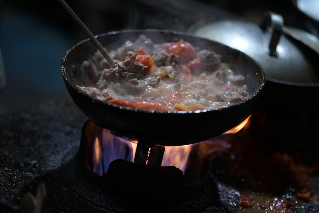 25-Min Lamb & Pepper Sheet-Pan Güveç