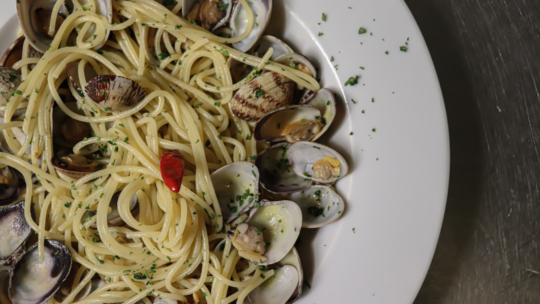 Pasta with Clams in White Wine