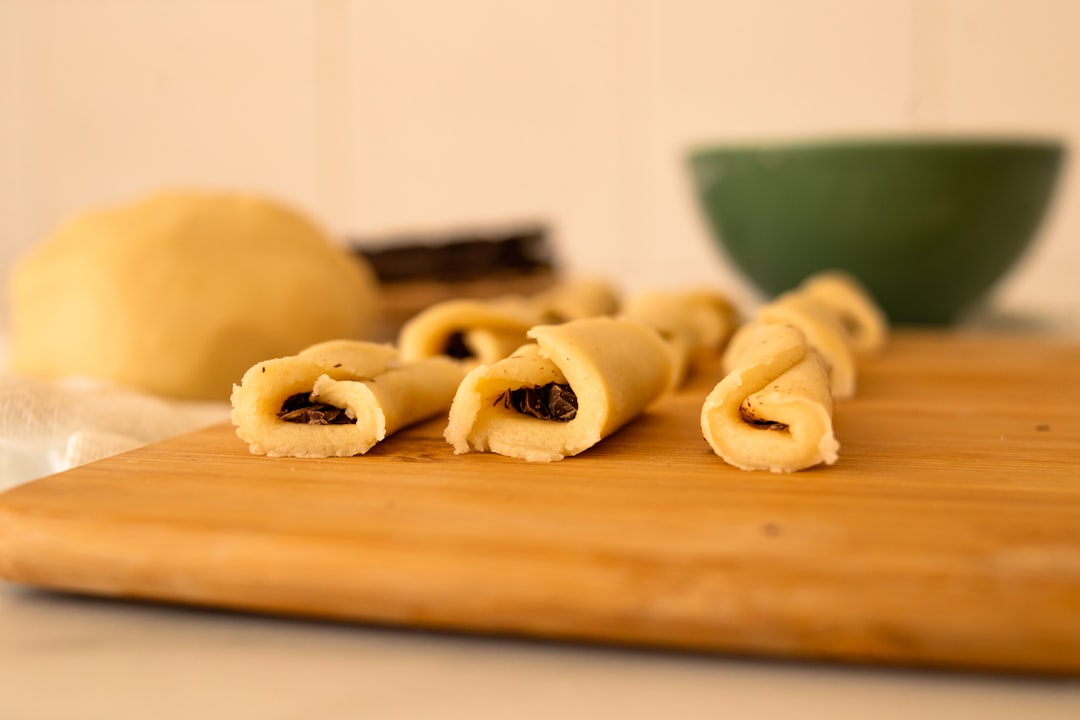 Maamoul (Lebanese Date Cookies)
