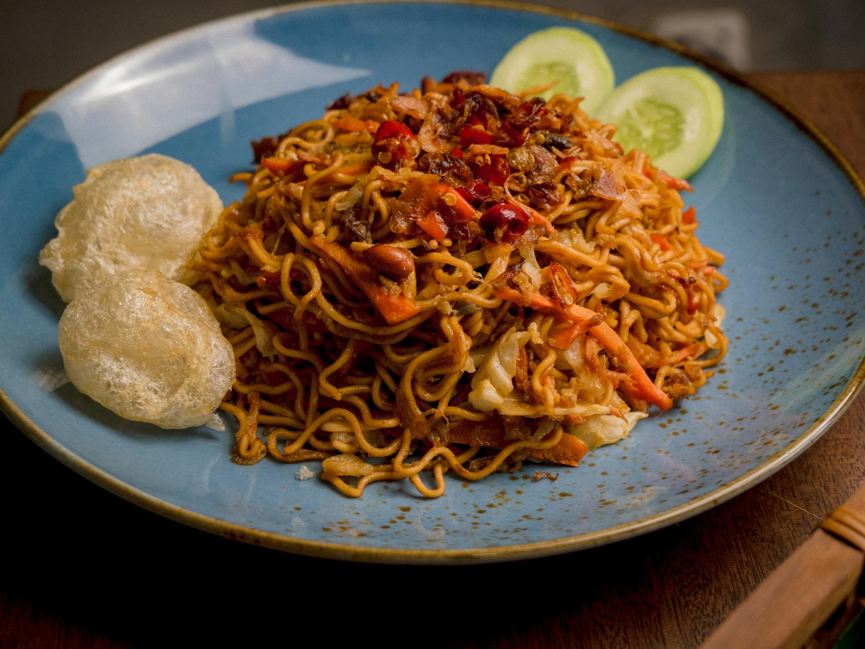 Mamak-Style Mee Goreng With Crispy Chicken