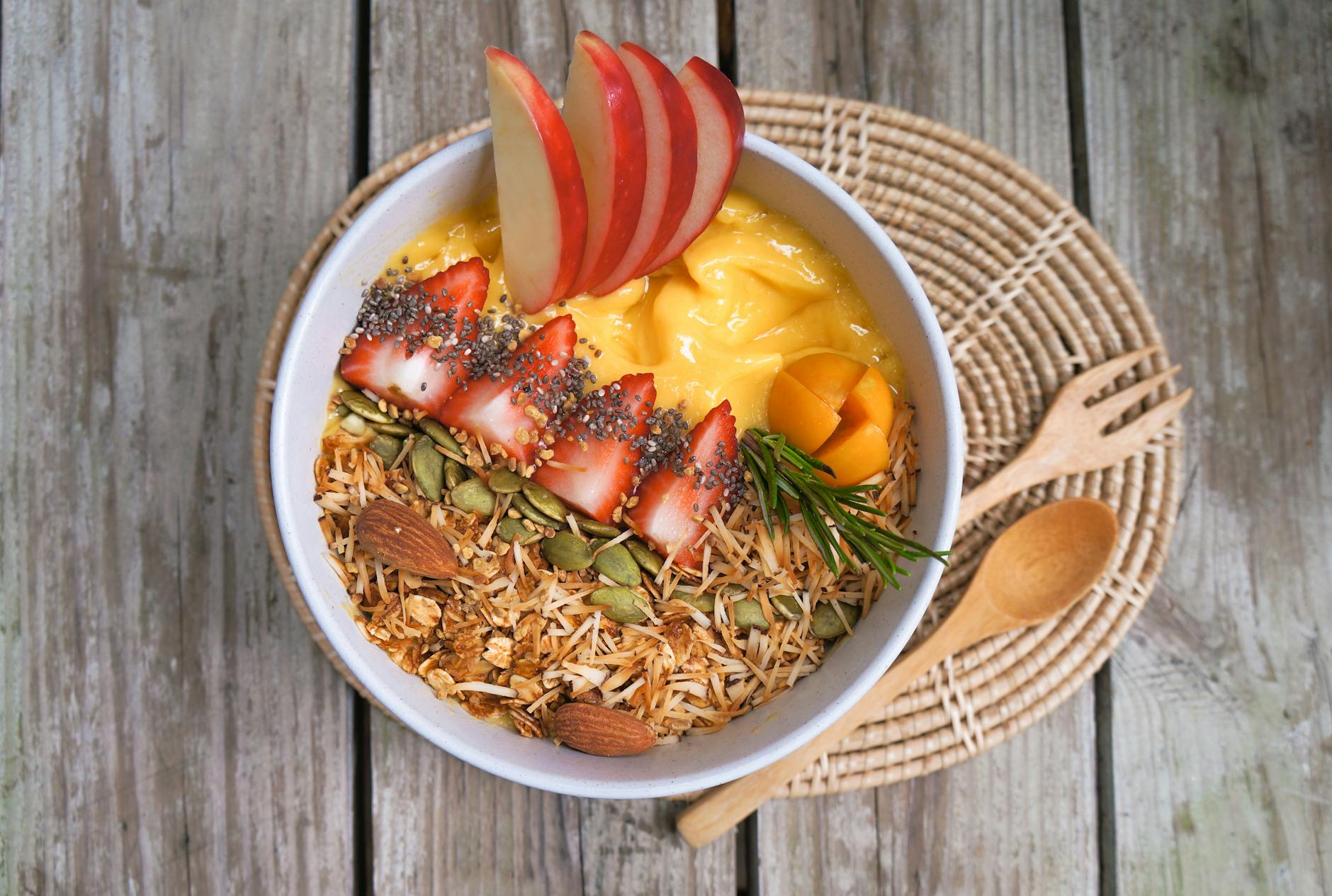 Mango Coconut Chia Smoothie Bowl