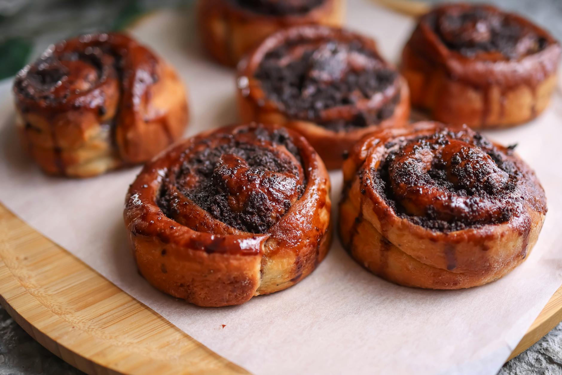10-Min Maple Bacon Cinnamon Rolls