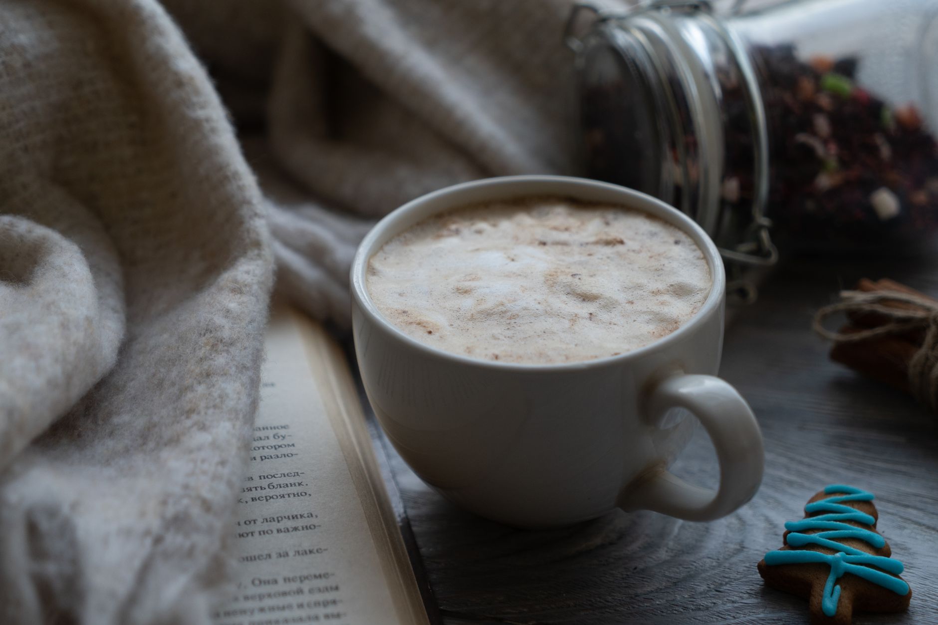 5-Min Mexican Hot Chocolate & Gingerbread