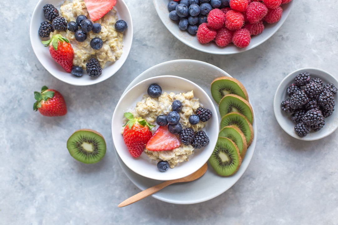 Overnight Oats with Berries & Chia