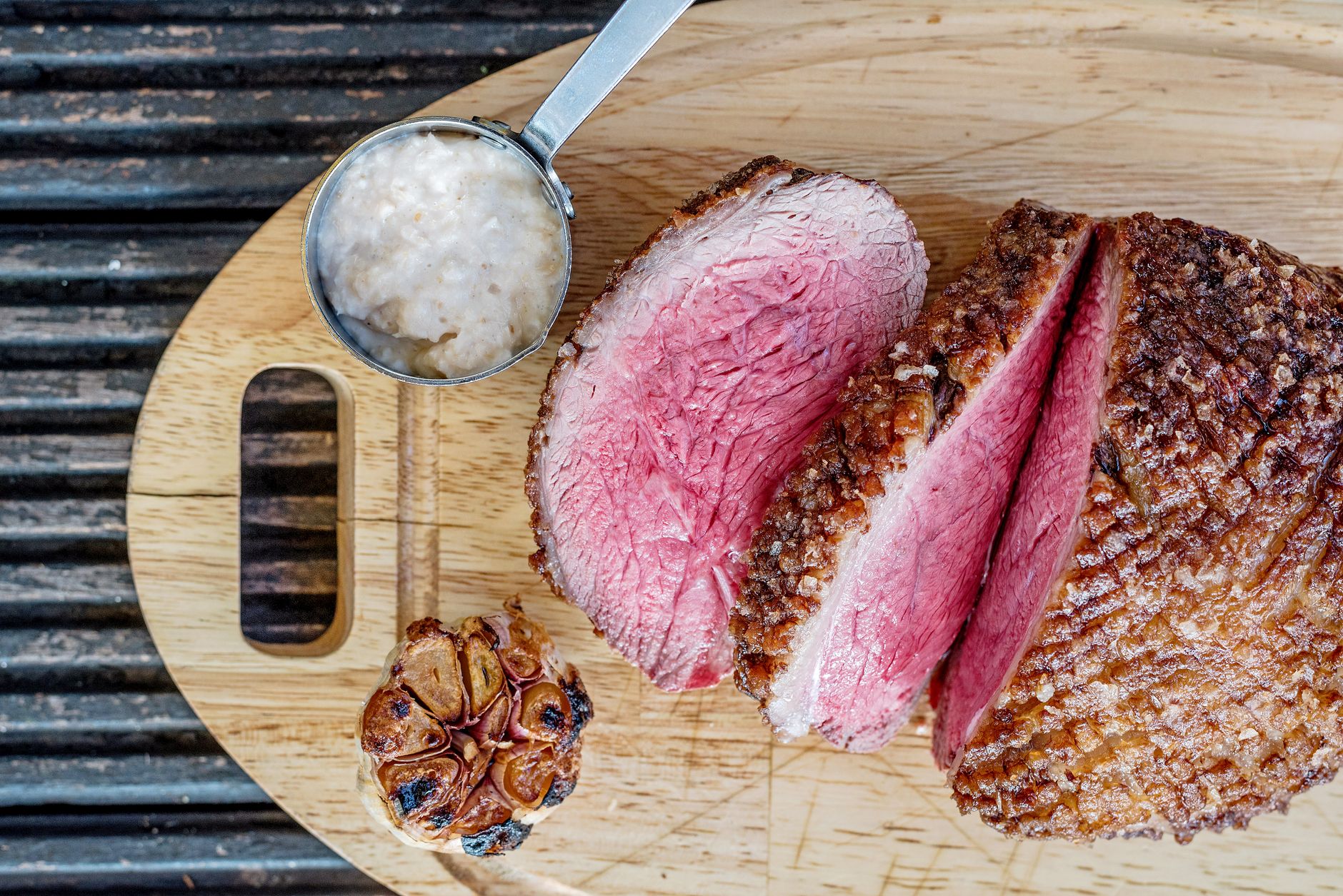Pan-Seared Beef with Horseradish & Garlic