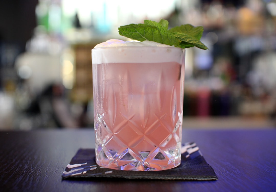 Pink Gin Fizz