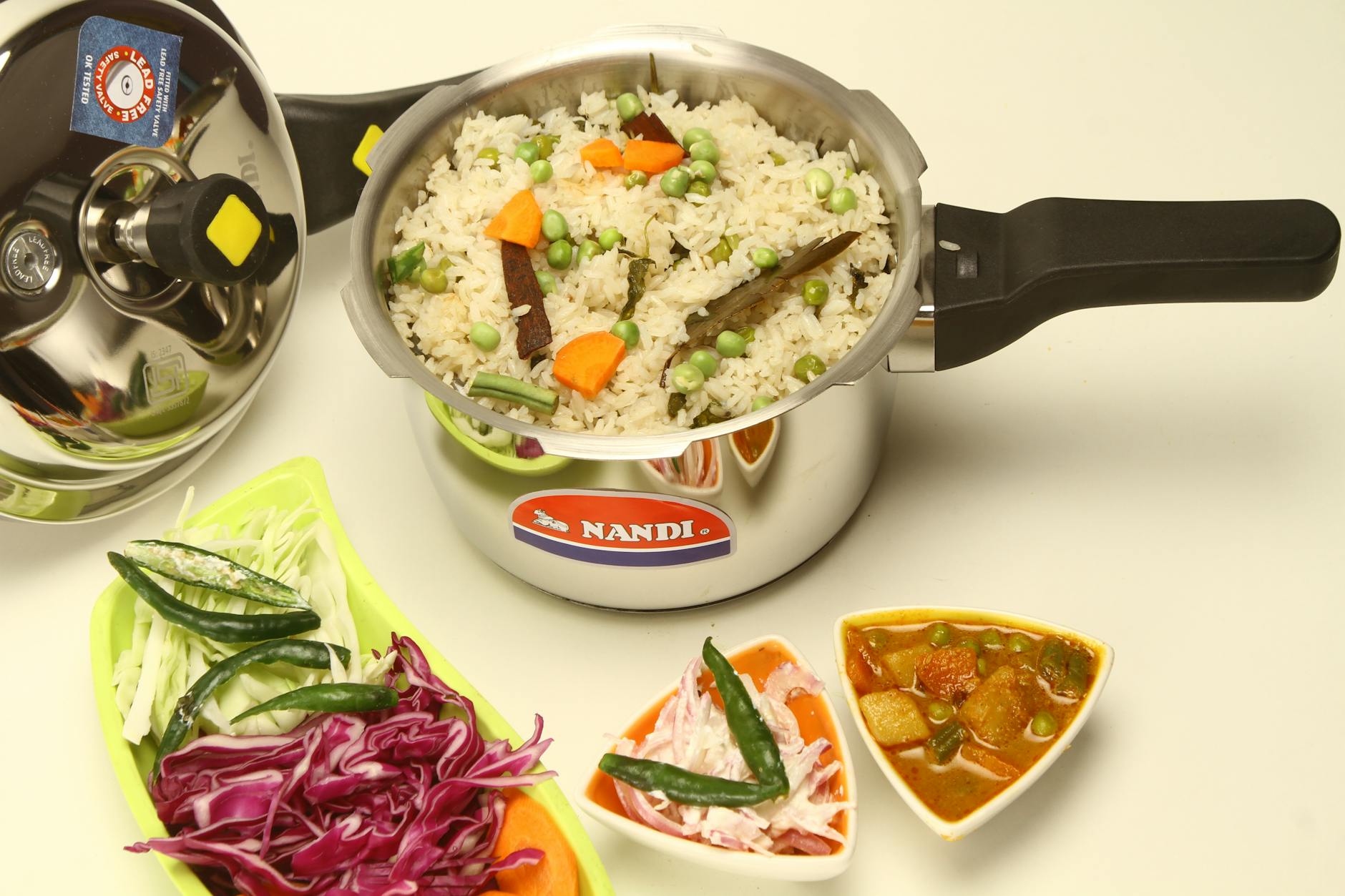 Pulao Bowl with Curry, Raita & Slaw