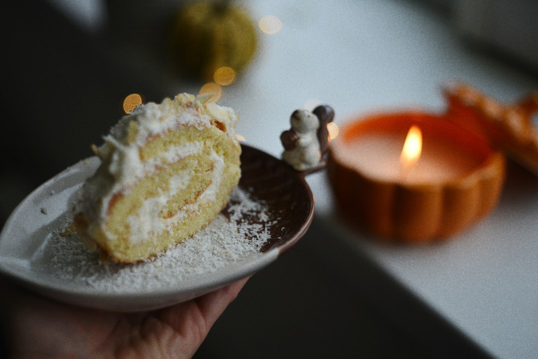 Pumpkin Roll Cake with Cream Cheese Filling