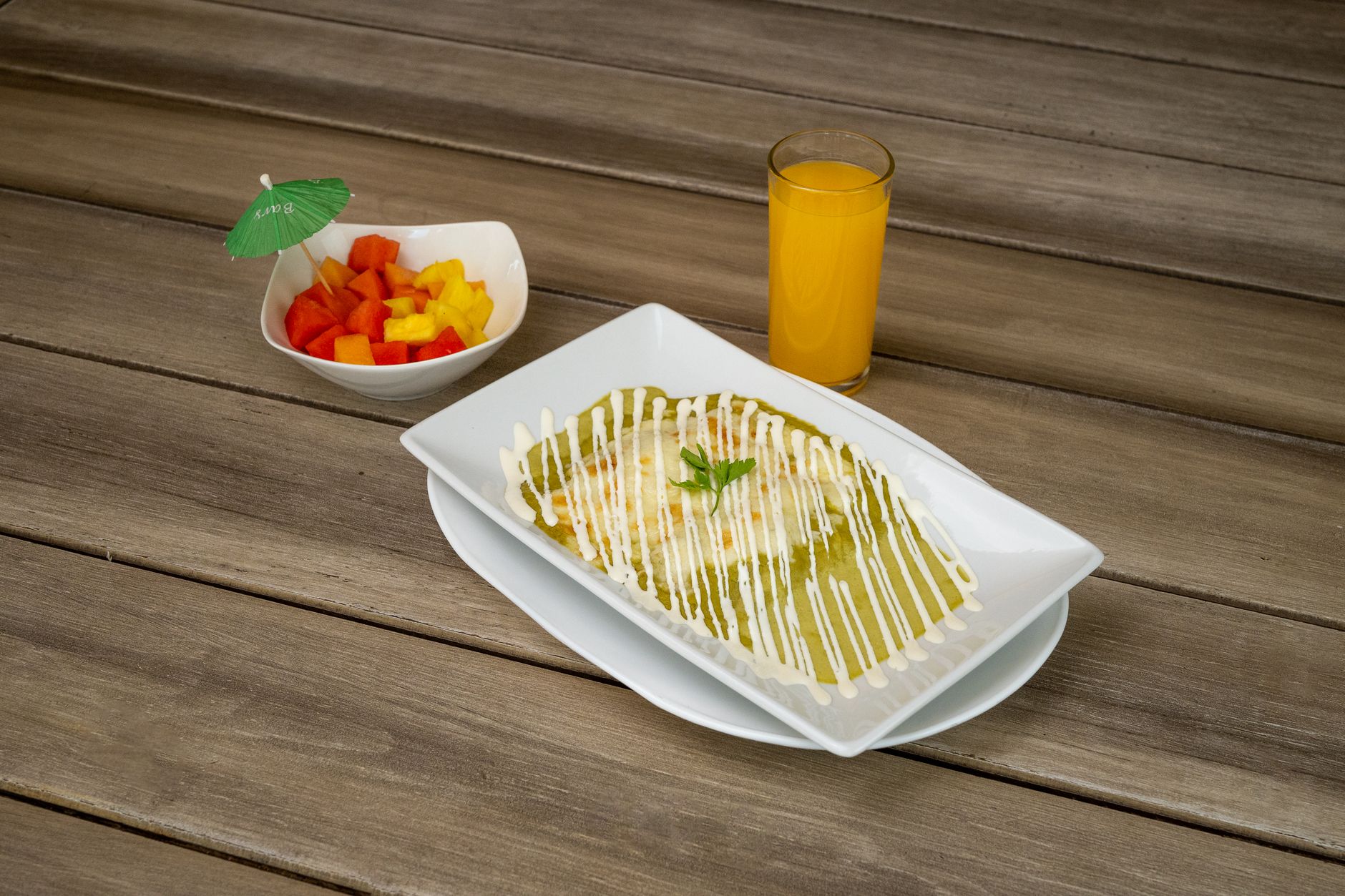 Quick Chicken Enchiladas Verdes
