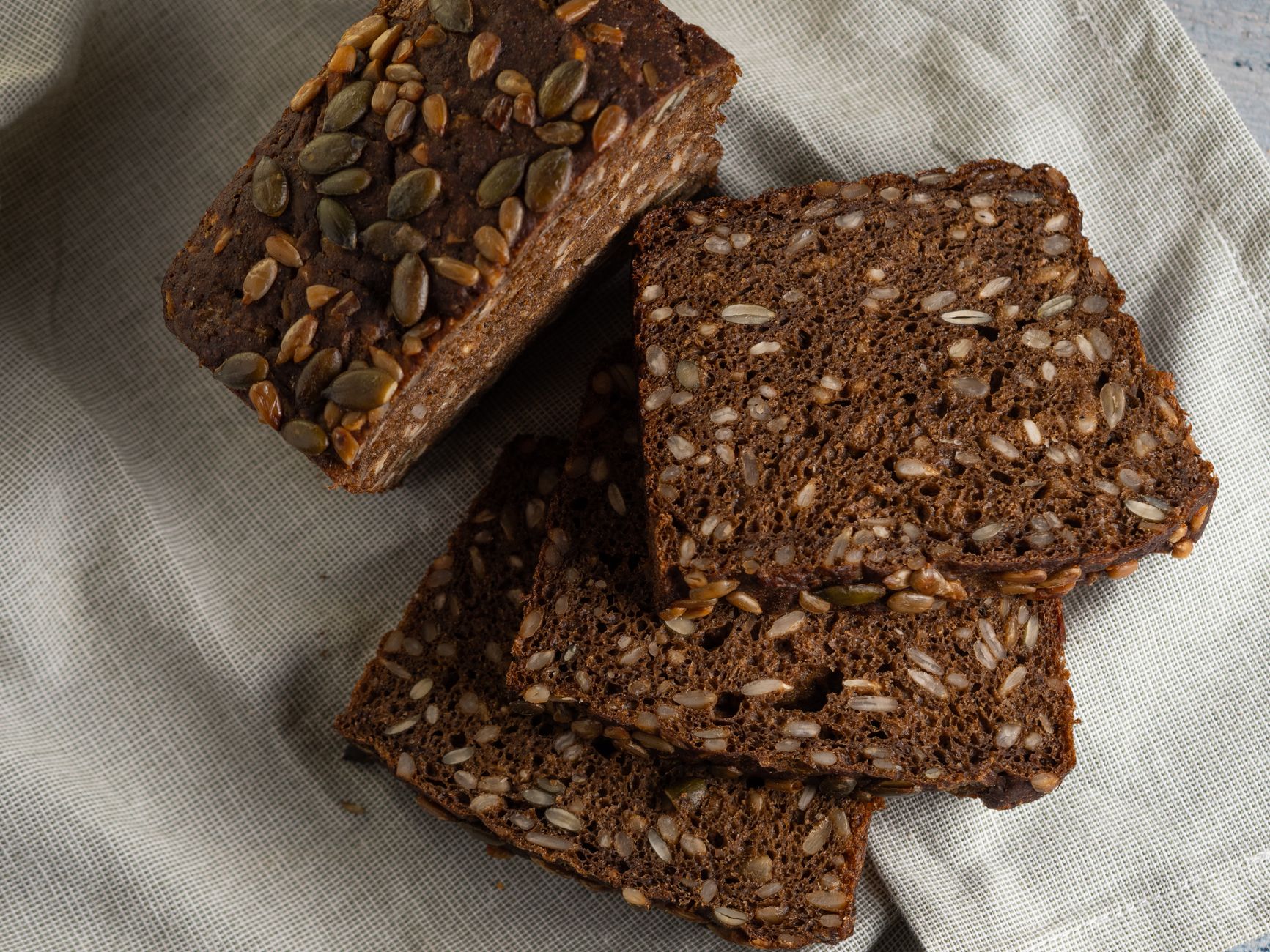 25-Min Rugbrød (Scandinavian Rye Bread)