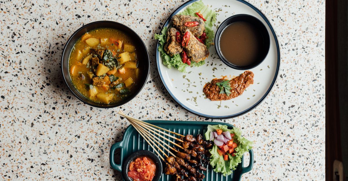 Satay Chicken Skewers with Peanut Sauce