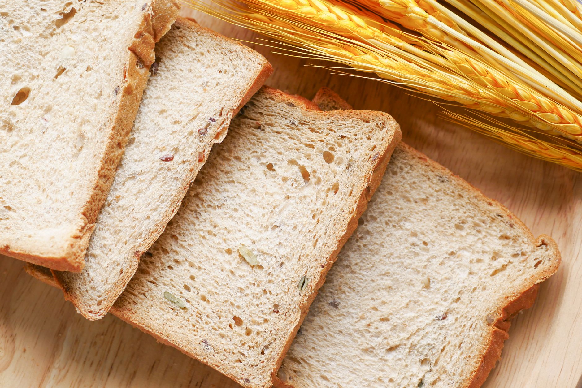 25-Min Anadama Bread (Skillet)