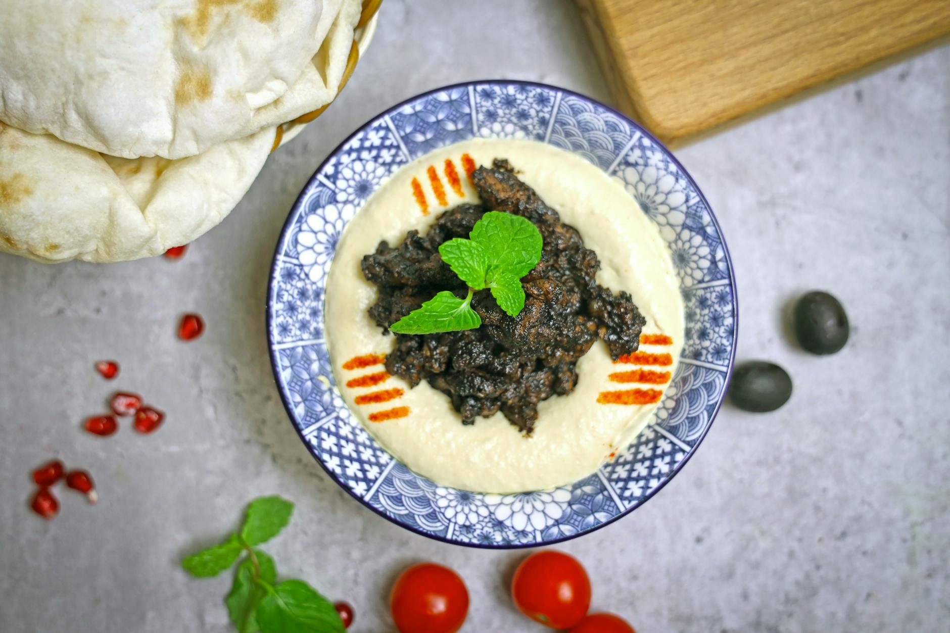 Spiced Lamb & Creamy Hummus