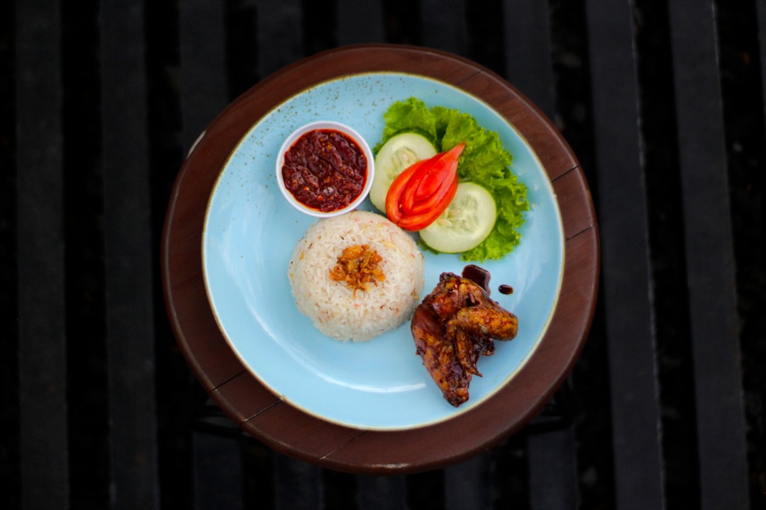 Spicy Grilled Chicken with Rice & Fresh Veg