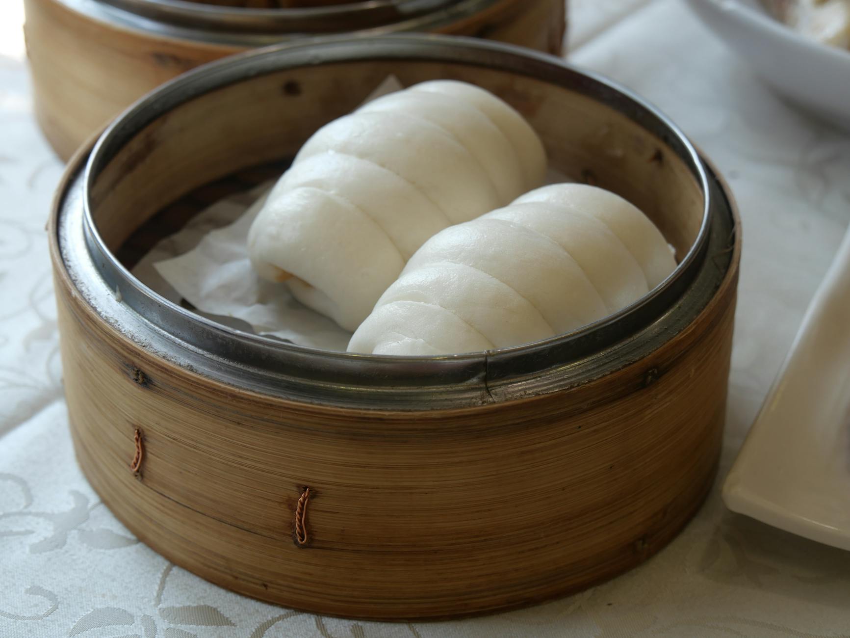 Steamed Mantou with Chili Oil
