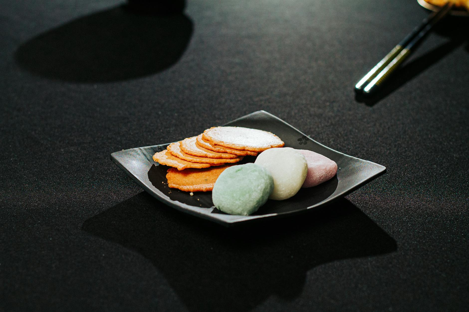 Sweet Mochi & Crispy Rice Crackers