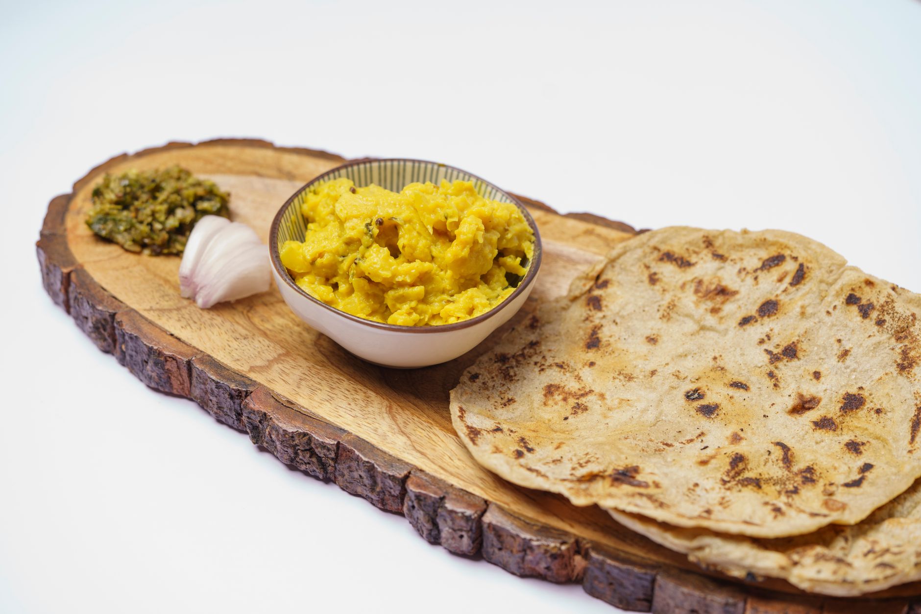 Thepla, Pithla & Thecha — Gujarati Spiced Plate