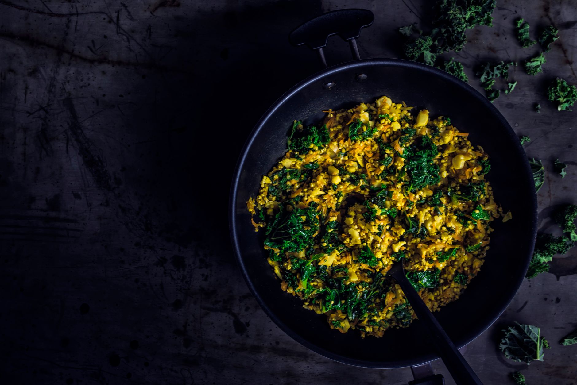 Turmeric Rice & Veggies — One-Pot Tahiri