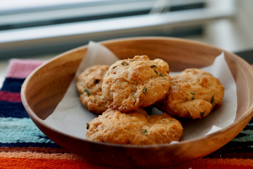 Cheddar Garlic Biscuits