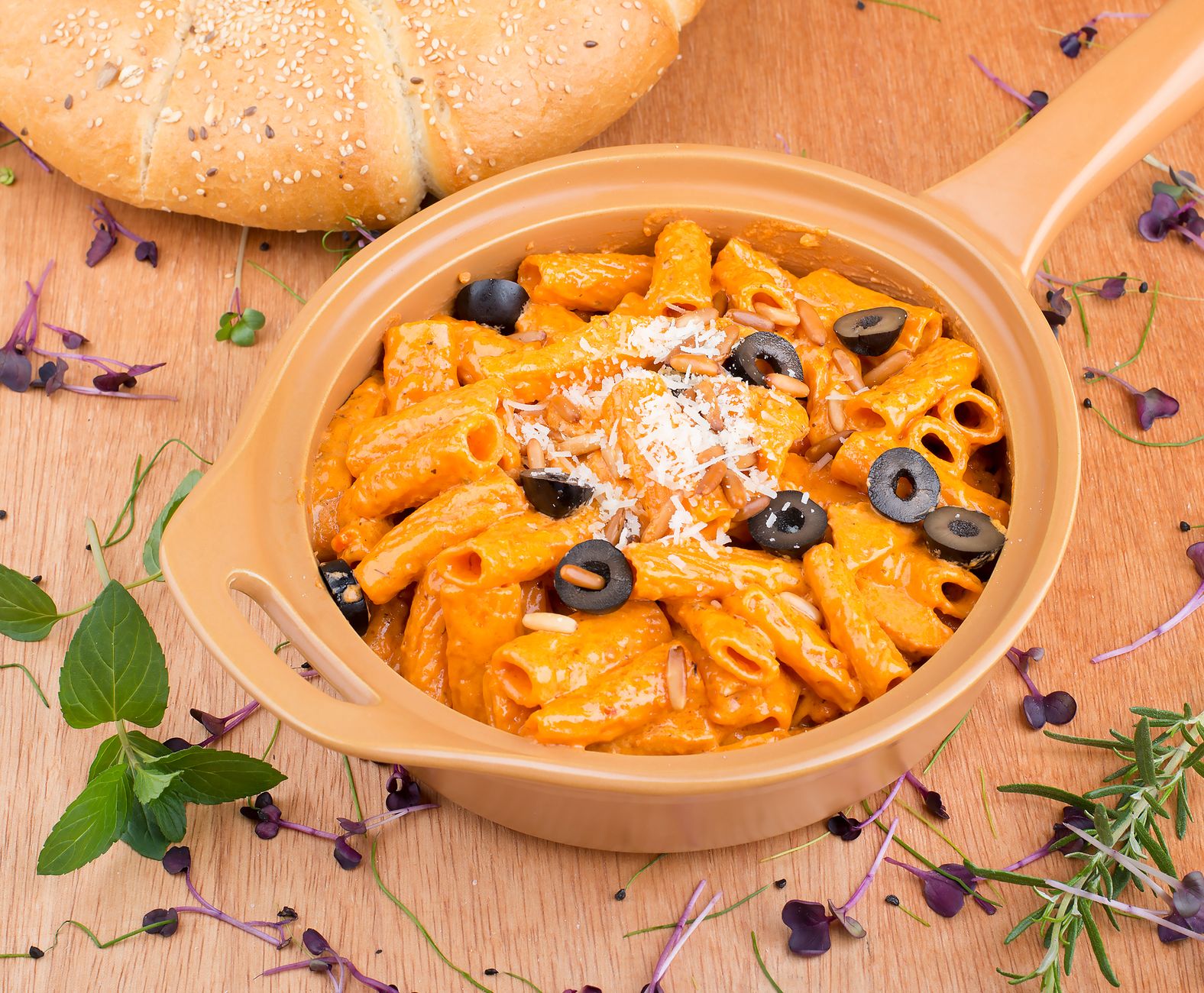 Beef & Mozzarella Rigatoni Bake