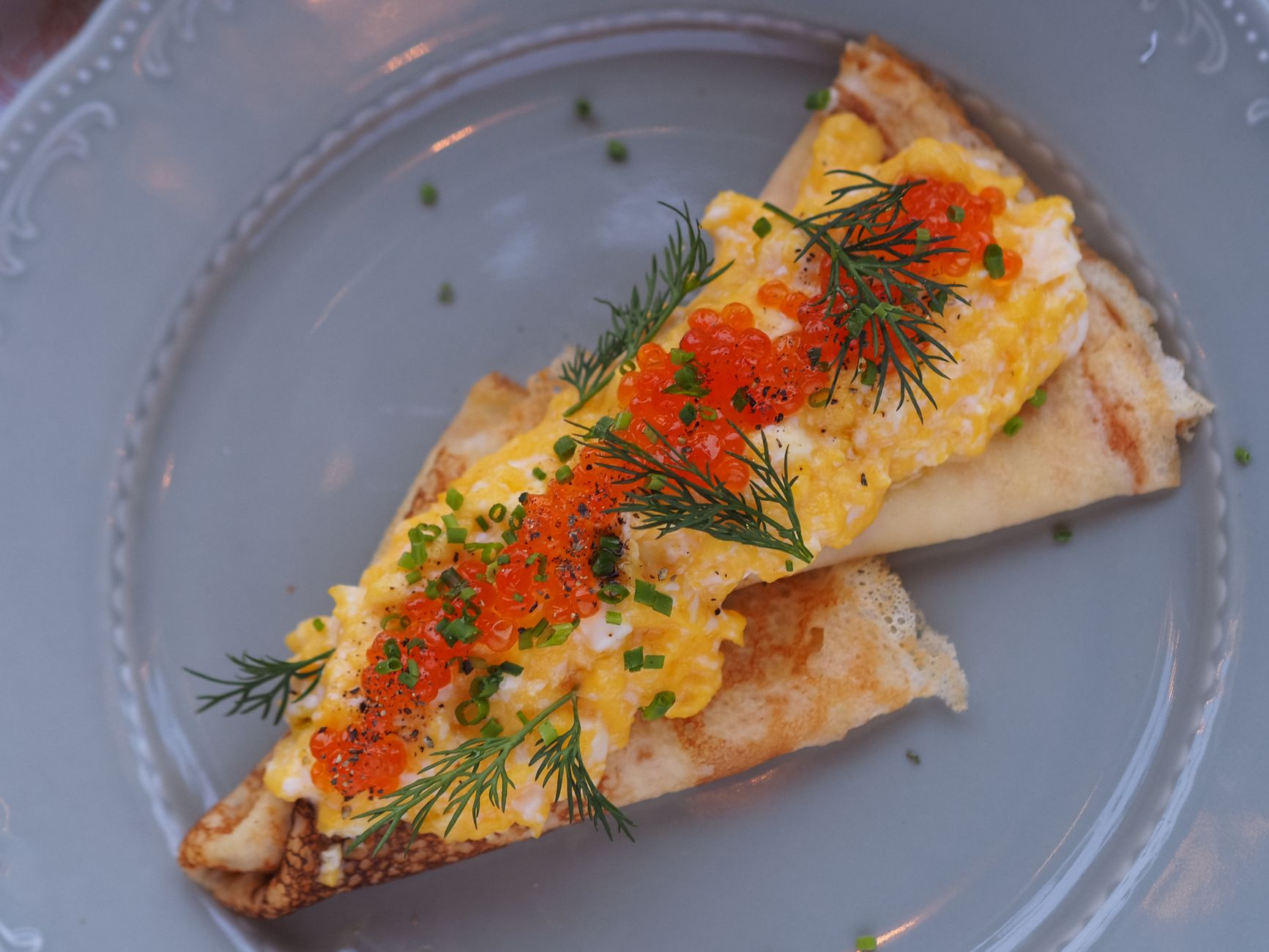 Buttery Scrambled Eggs with Chives