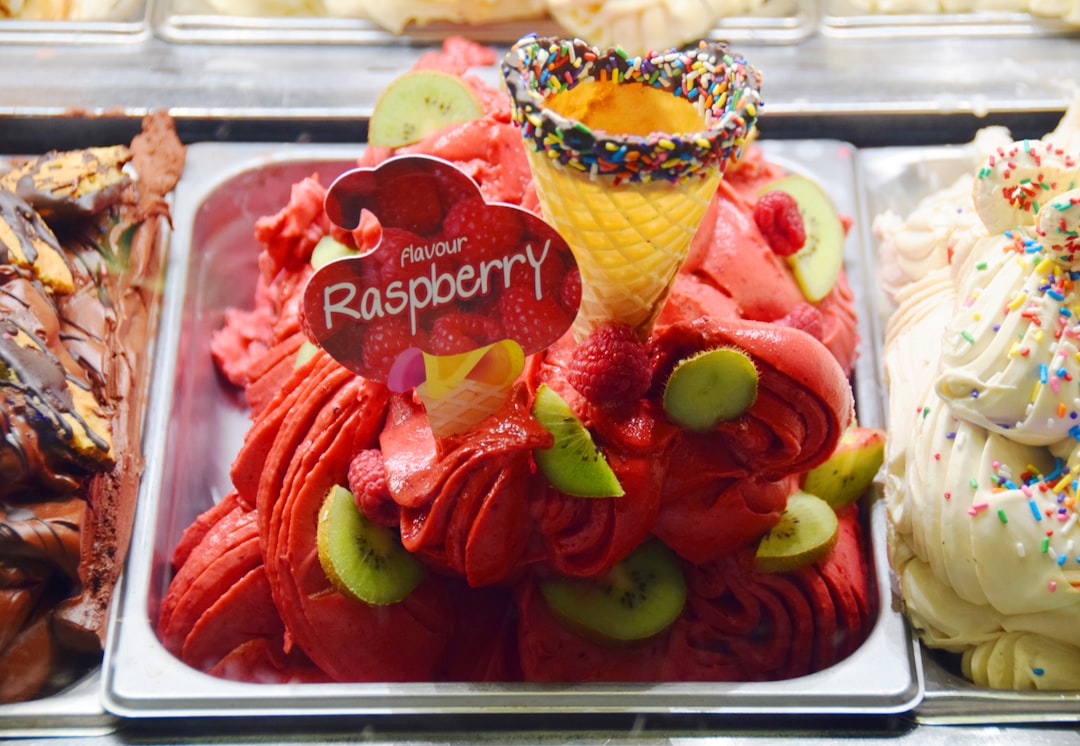 5-Min Raspberry Frozen Yogurt Swirl