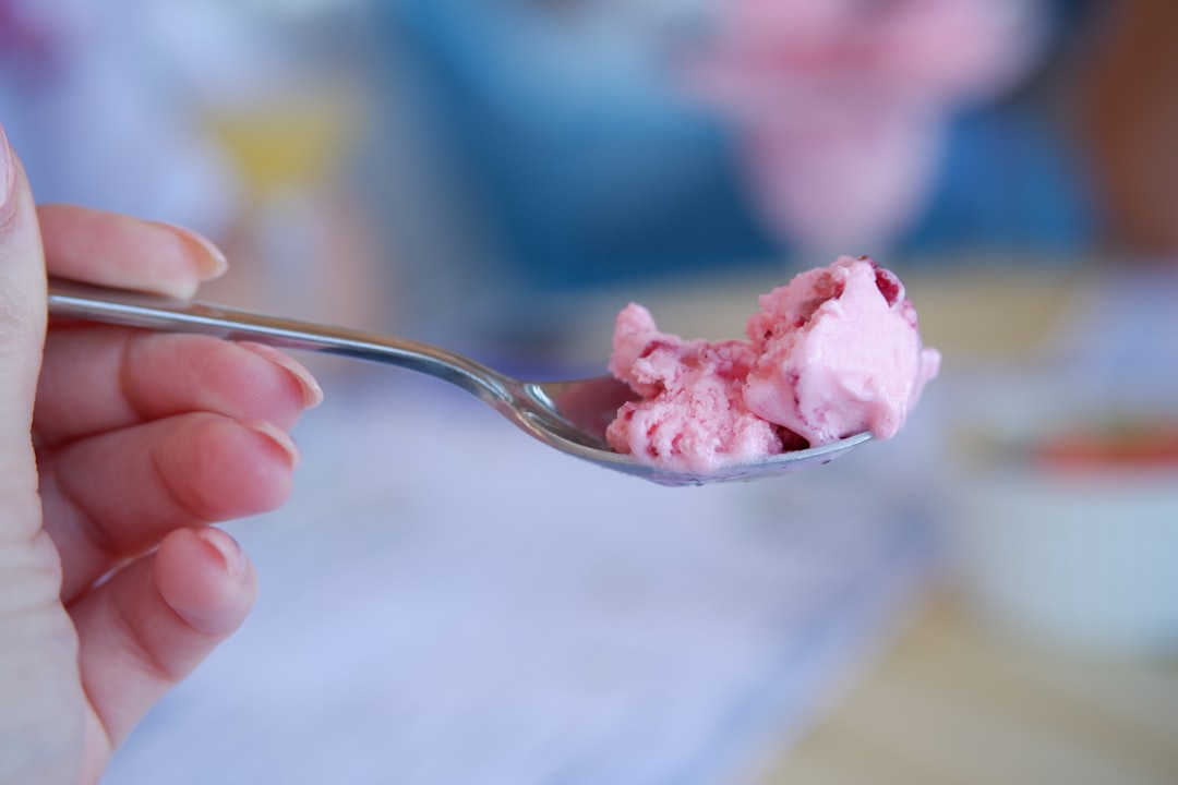 Honey Swirl Raspberry Frozen Yogurt
