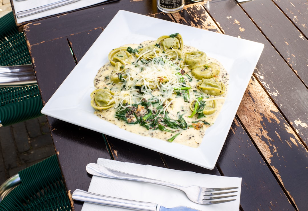 5-Min Creamy Tortellini Alfredo