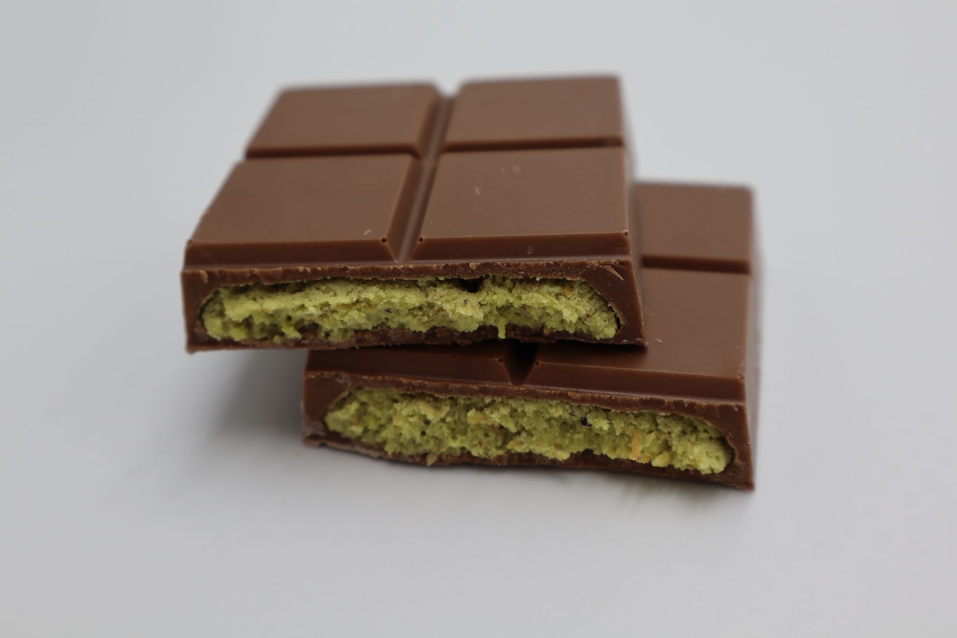 15-Min Pistachio Chocolate Kataifi Bark