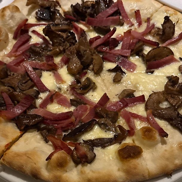 Mushroom and Red Onion Pizza