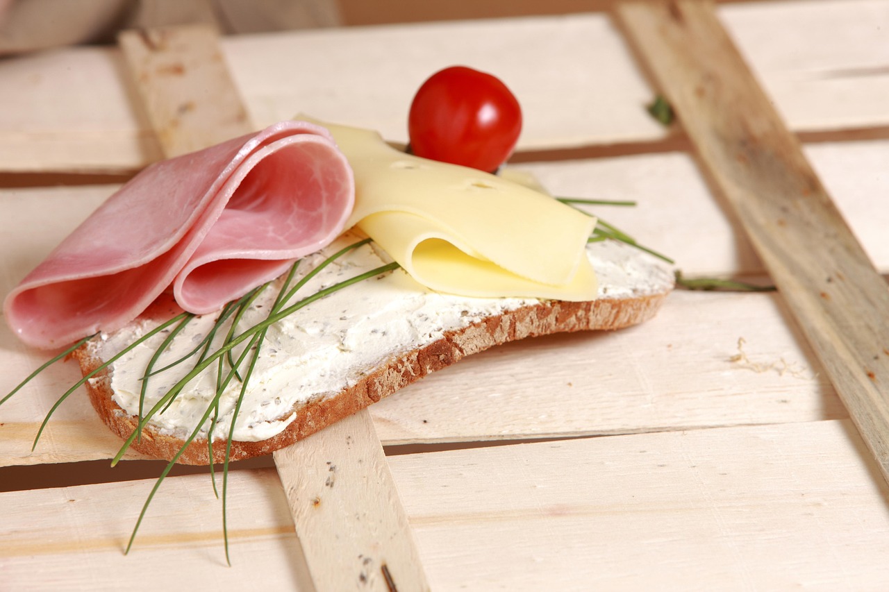 Open-faced Sandwich with Ham and Cheese