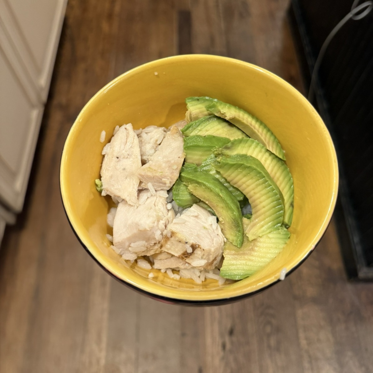 High Protein chicken, avocado & rice bowl