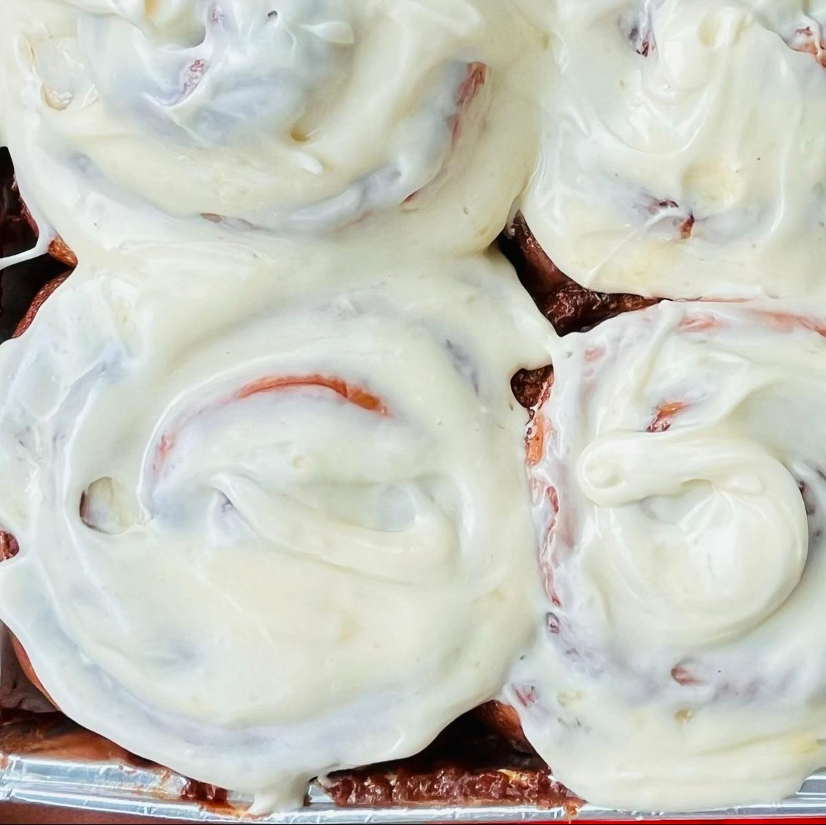 Jumbo Overnight Cinnamon Rolls