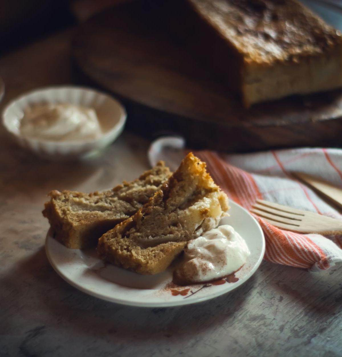 Apple Cake with Vanilla Cream