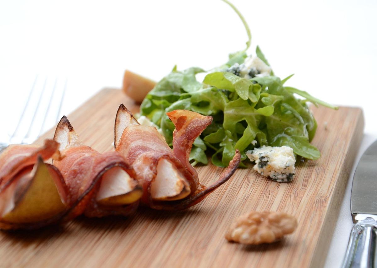 Bacon-wrapped Pears with Arugula Salad