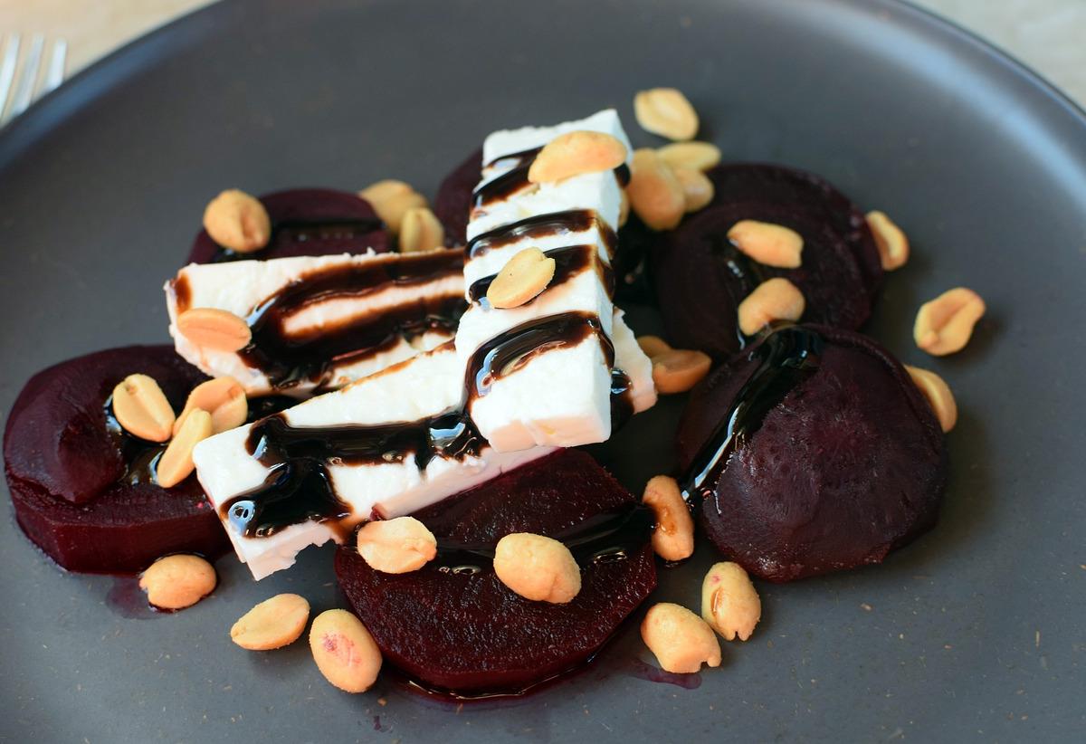 Beetroot Cake with White Cheese and Almonds
