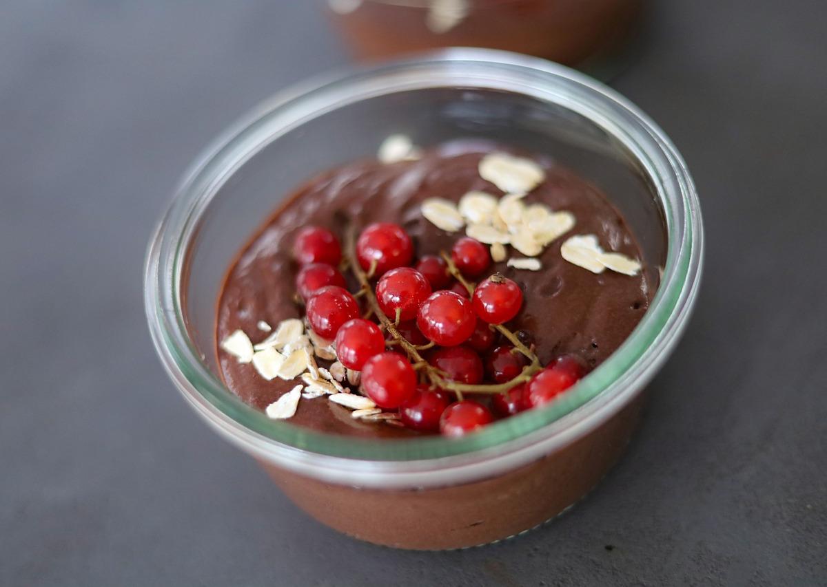 Chocolate Mousse with Red Currants