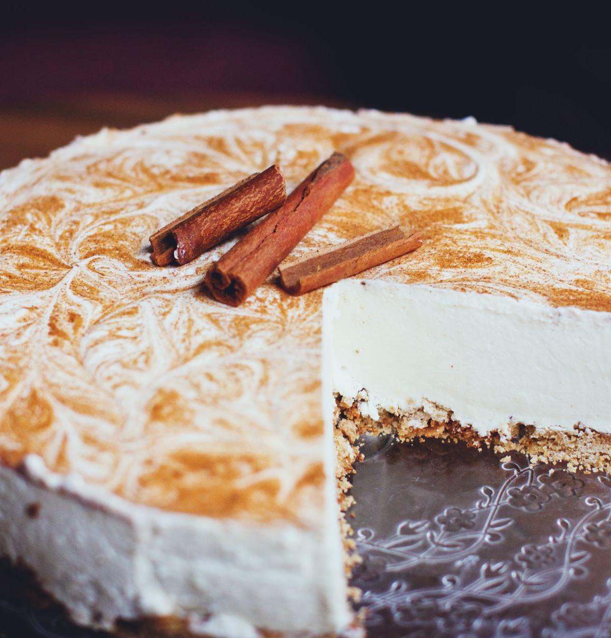 Cinnamon Meringue Cheesecake
