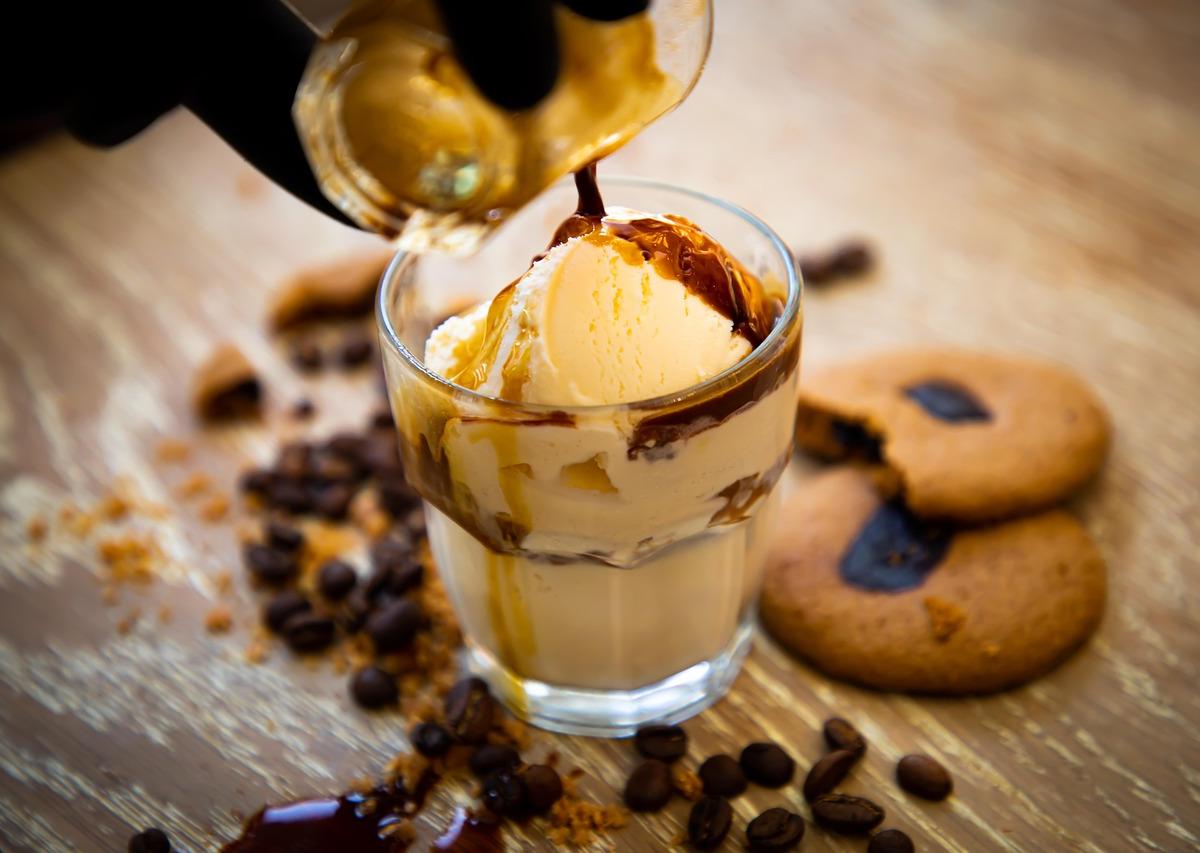 Coffee Ice Cream with Caramel Sauce and Cookies