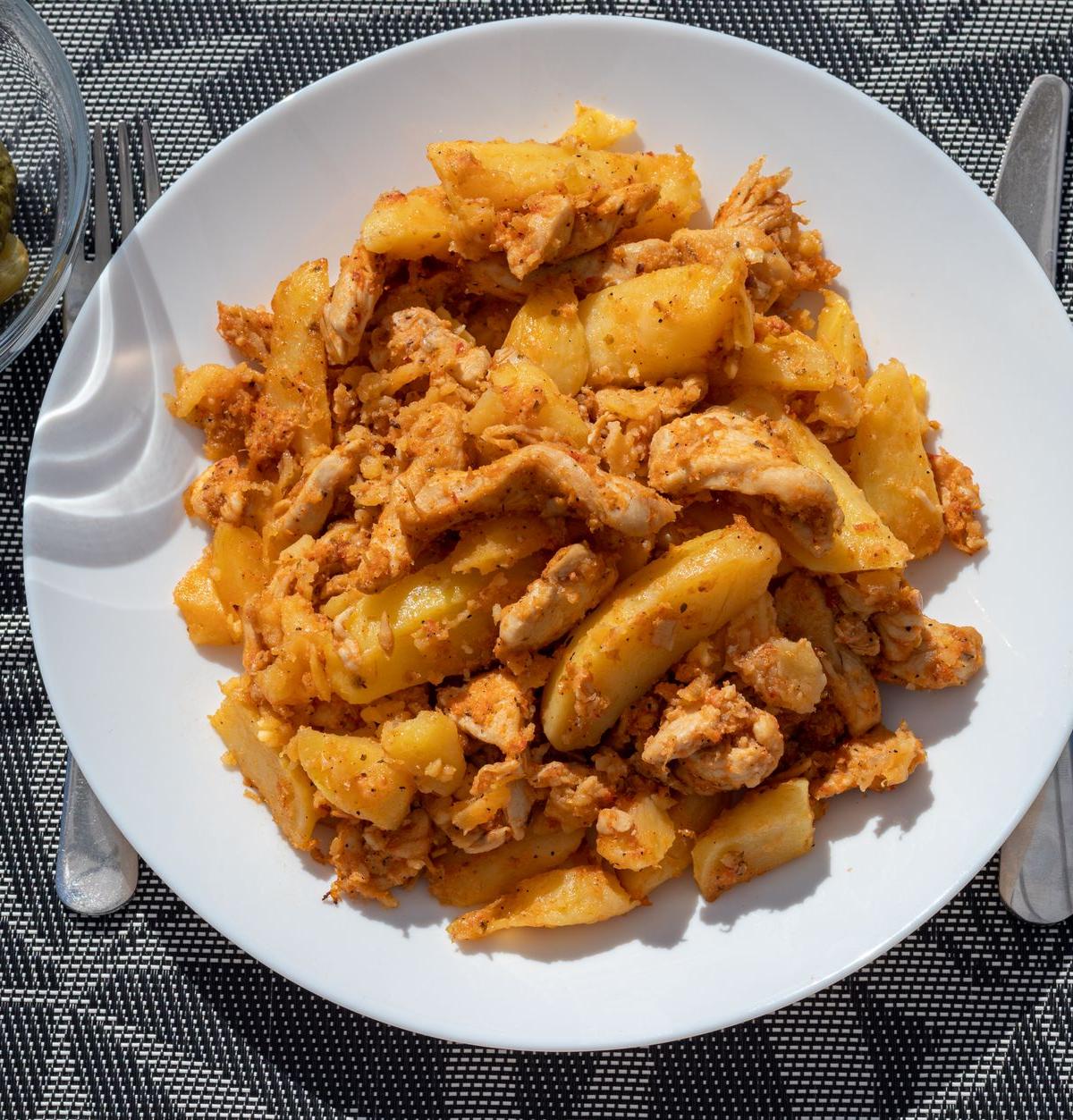 Country-Style Potatoes with Meat