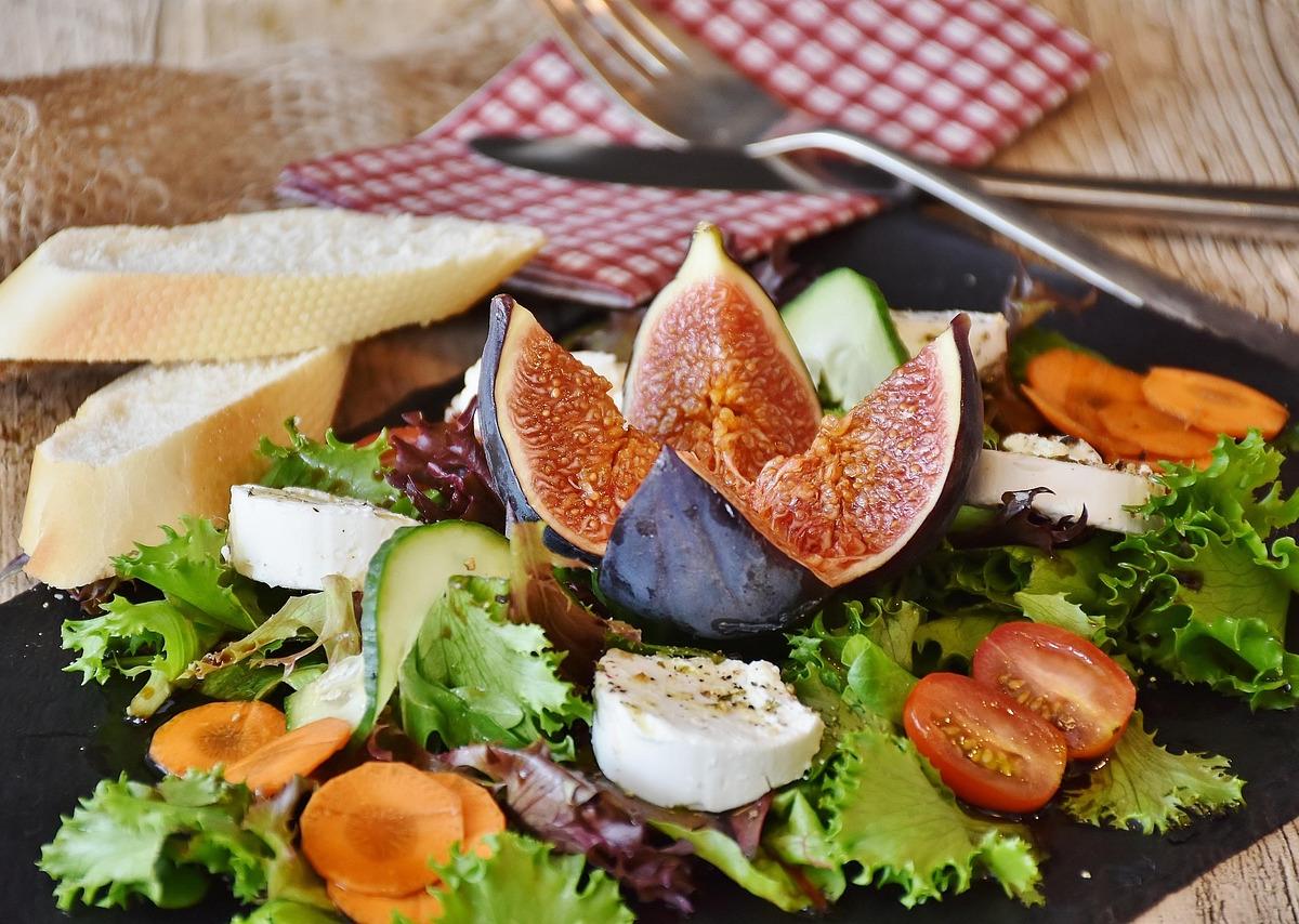 Fig and Goat Cheese Salad