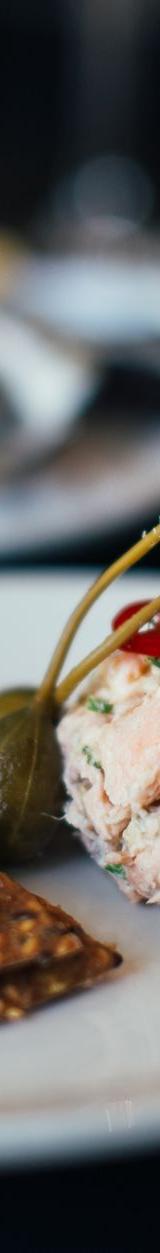 Fish Tartare with Crackers